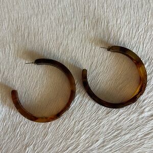 Tuckernuck Tortoiseshell Hoop Earrings